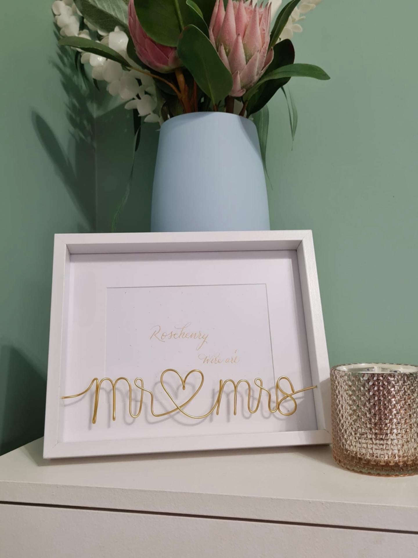 Mr & Mrs picture frame